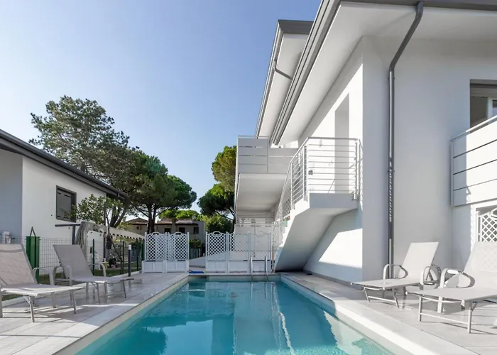 Lägenhet Modern Flat With Shared Pool