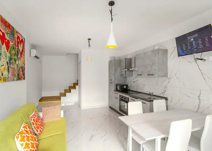 Modern Flat With Shared Pool *