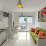 Modern Flat With Shared Pool Daire