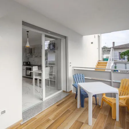 Modern Flat With Shared Pool Daire