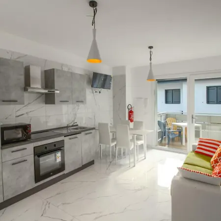 Modern Flat With Shared Pool *