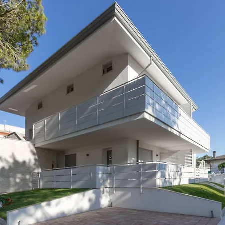 Modern Flat With Shared Pool Bibione