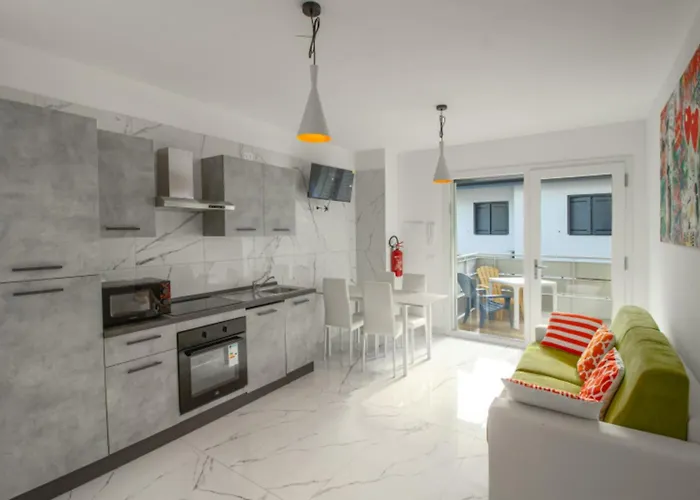 Modern Flat With Shared Pool *